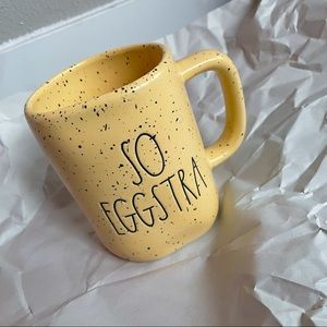 Rae Dunn| So Eggstra Mug